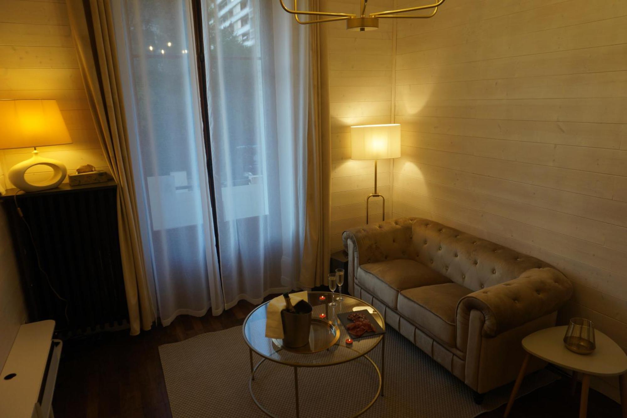 L'Experience Appartement & Spa Prive Chambéry Esterno foto